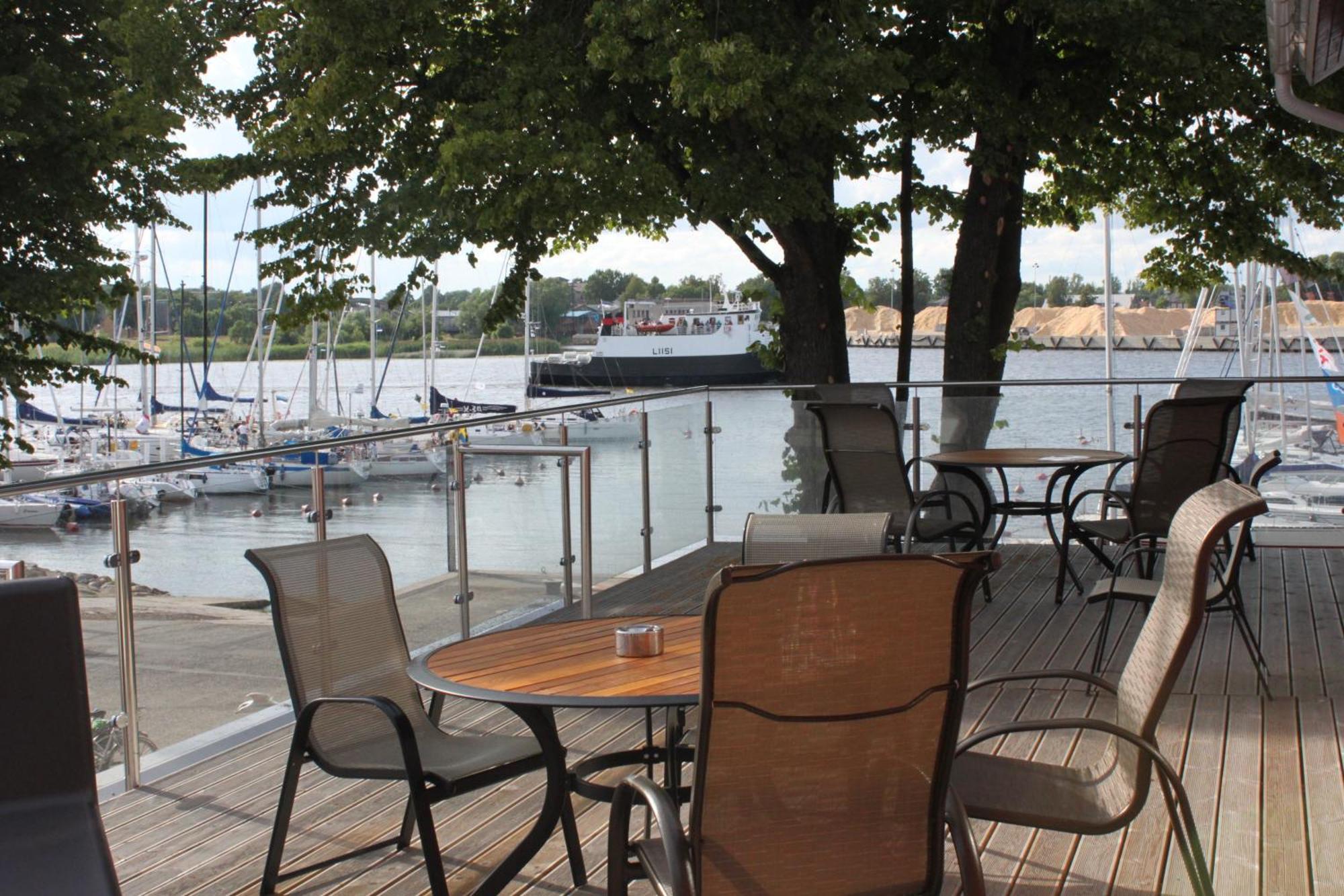 Paernu Jahtklubi Kuelalistemaja Hotel Bagian luar foto